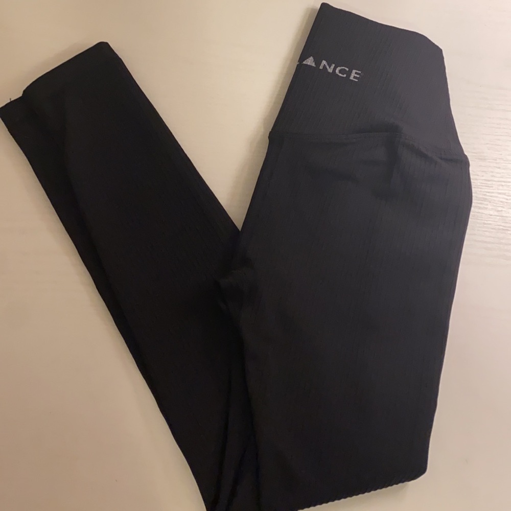 Black Linear Balance Leggings